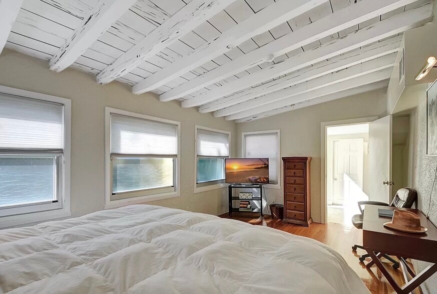 Building Photo - 416 El Prado