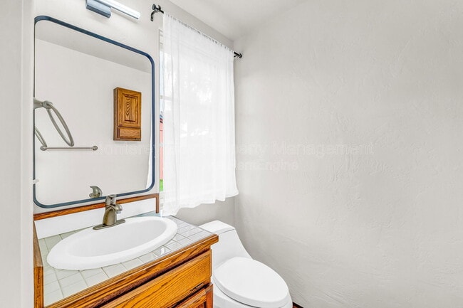 Building Photo - 940 14th St