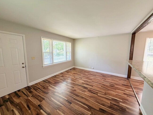 Building Photo - Move-In Ready 3BR Rental with Spacious Yard & Deck