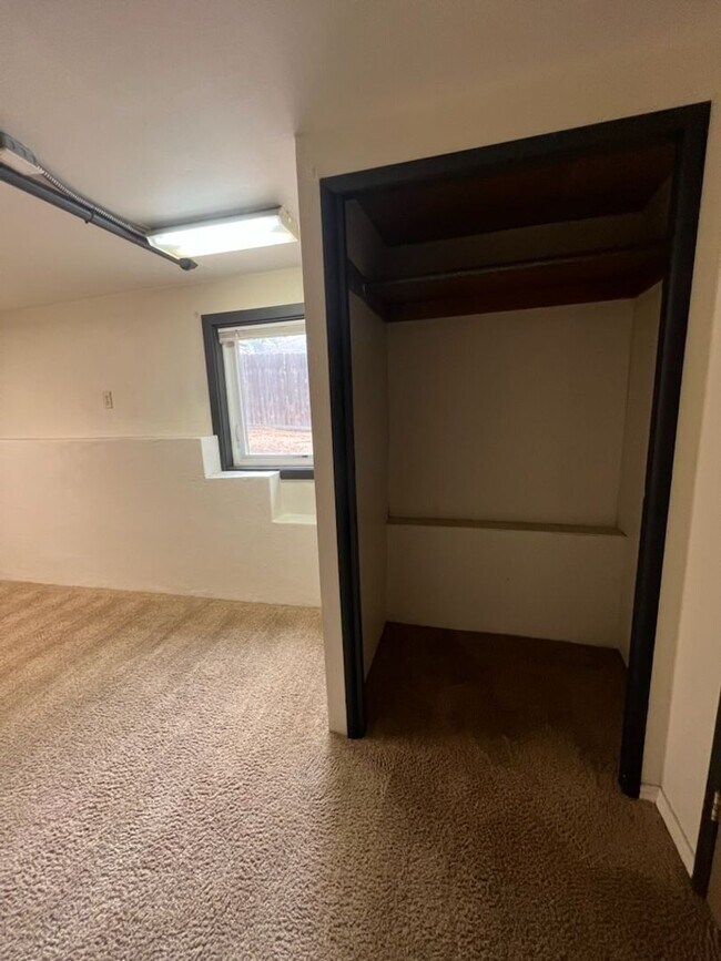 Building Photo - M35