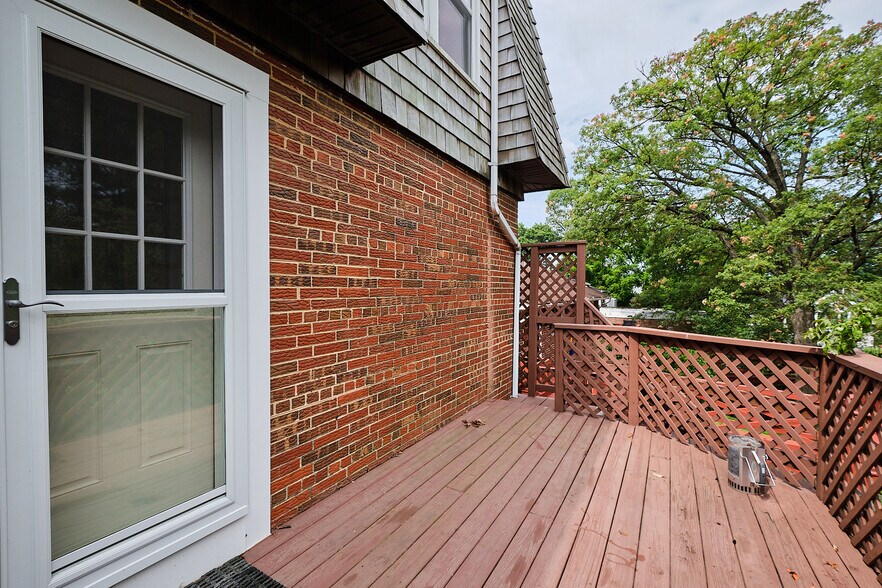 Building Photo - 1318 Perry St NE