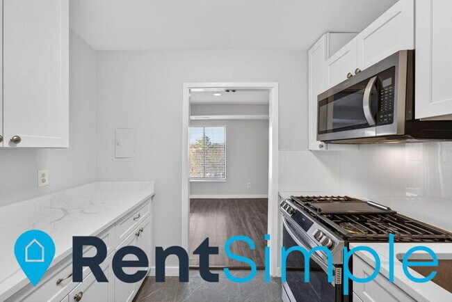 Building Photo - 6001 Arlington Blvd