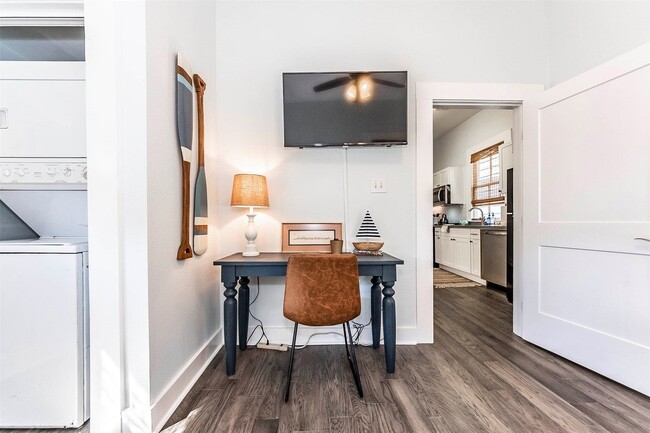 Building Photo - 2021 Avenue O 1/2