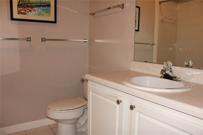 Building Photo - 5711 Bentgrass Dr