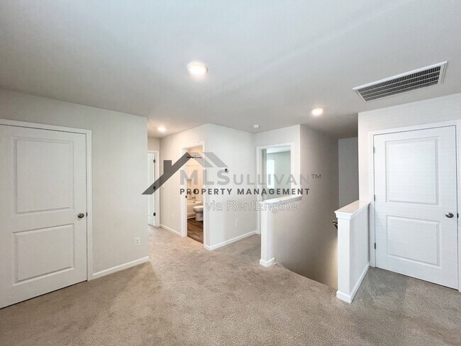 Building Photo - 2932 Egert Dr