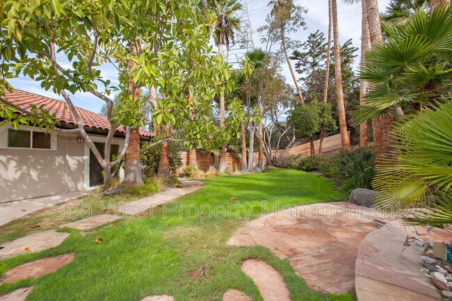 Building Photo - 7128 Almaden Ln