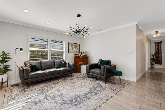 Building Photo - 2914 W Lake Ave