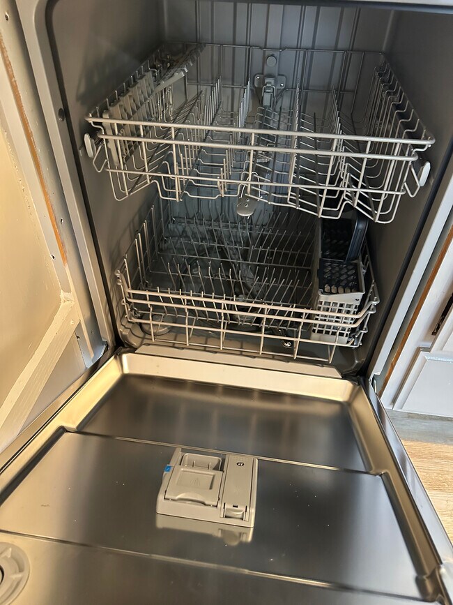 new dishwasher - 710 S Logan Ave