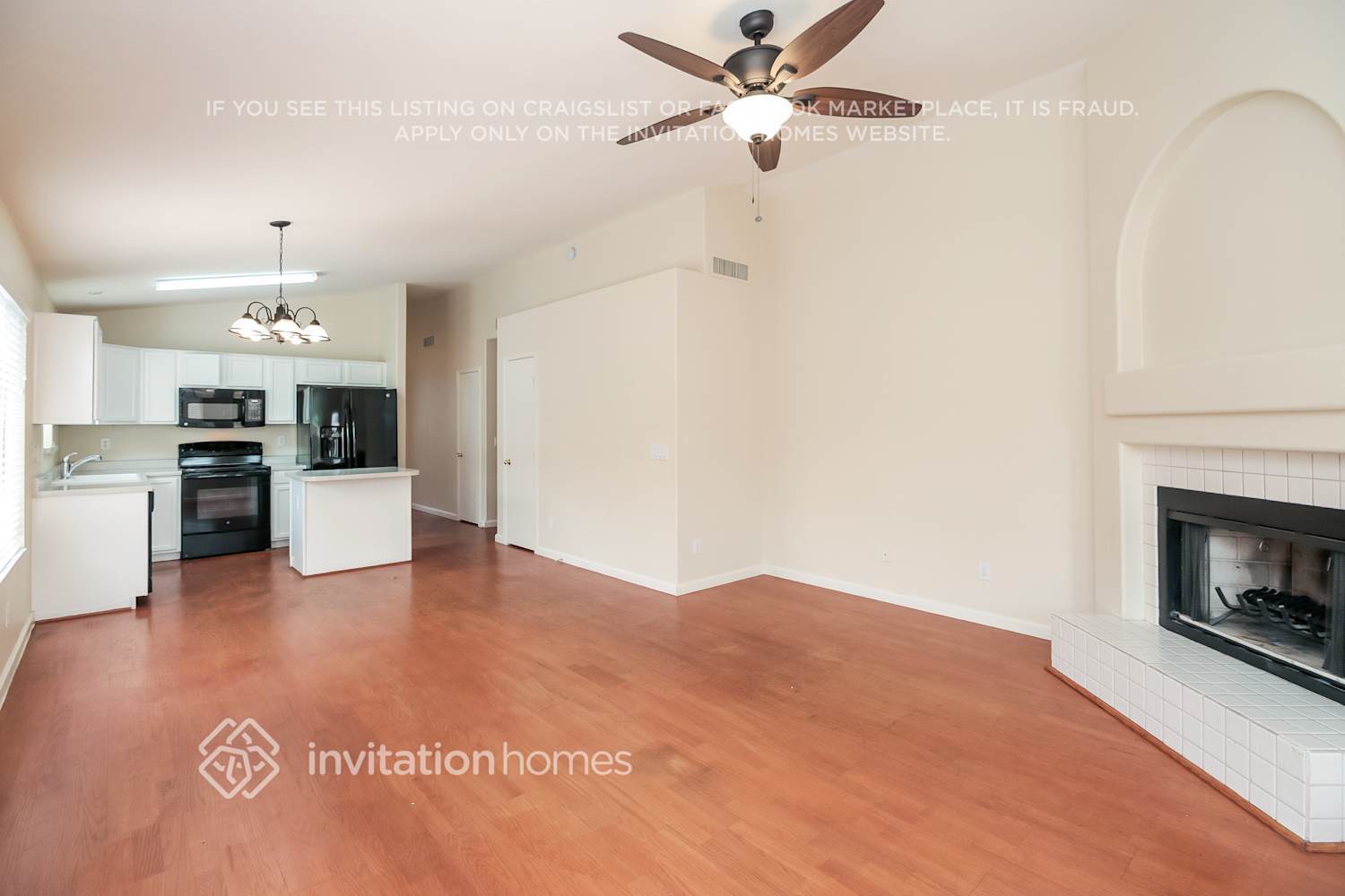 Building Photo - 2304 E Pinto Dr