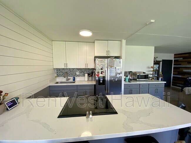 Building Photo - 95-021 Kuahelani Ave