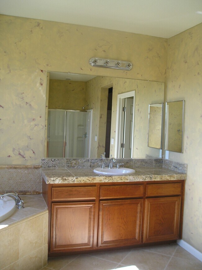 Building Photo - 67 E St