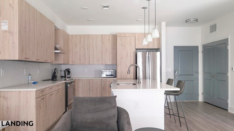 Building Photo - 5102 Station Dr