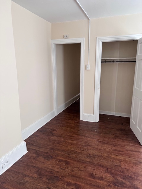 Living Room - CLoset/Hall - 20 W Chestnut St