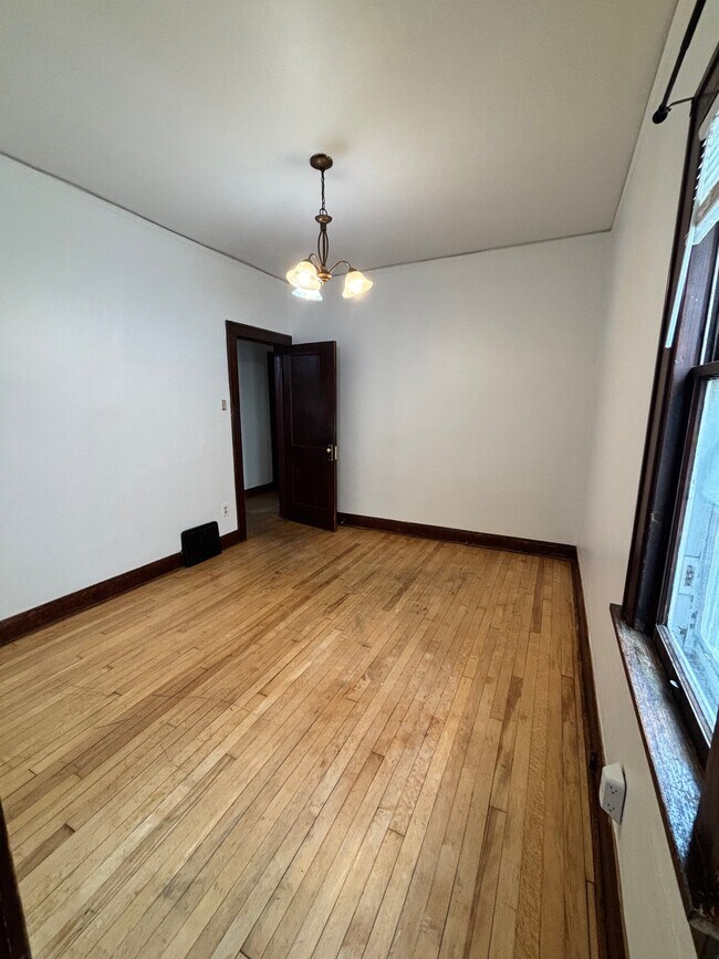 Building Photo - 3131 N Fratney St