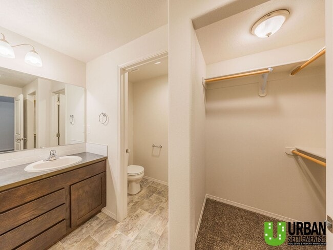 Building Photo - Beautiful Newer 3 Bedroom, 2 Bath Rancher ...