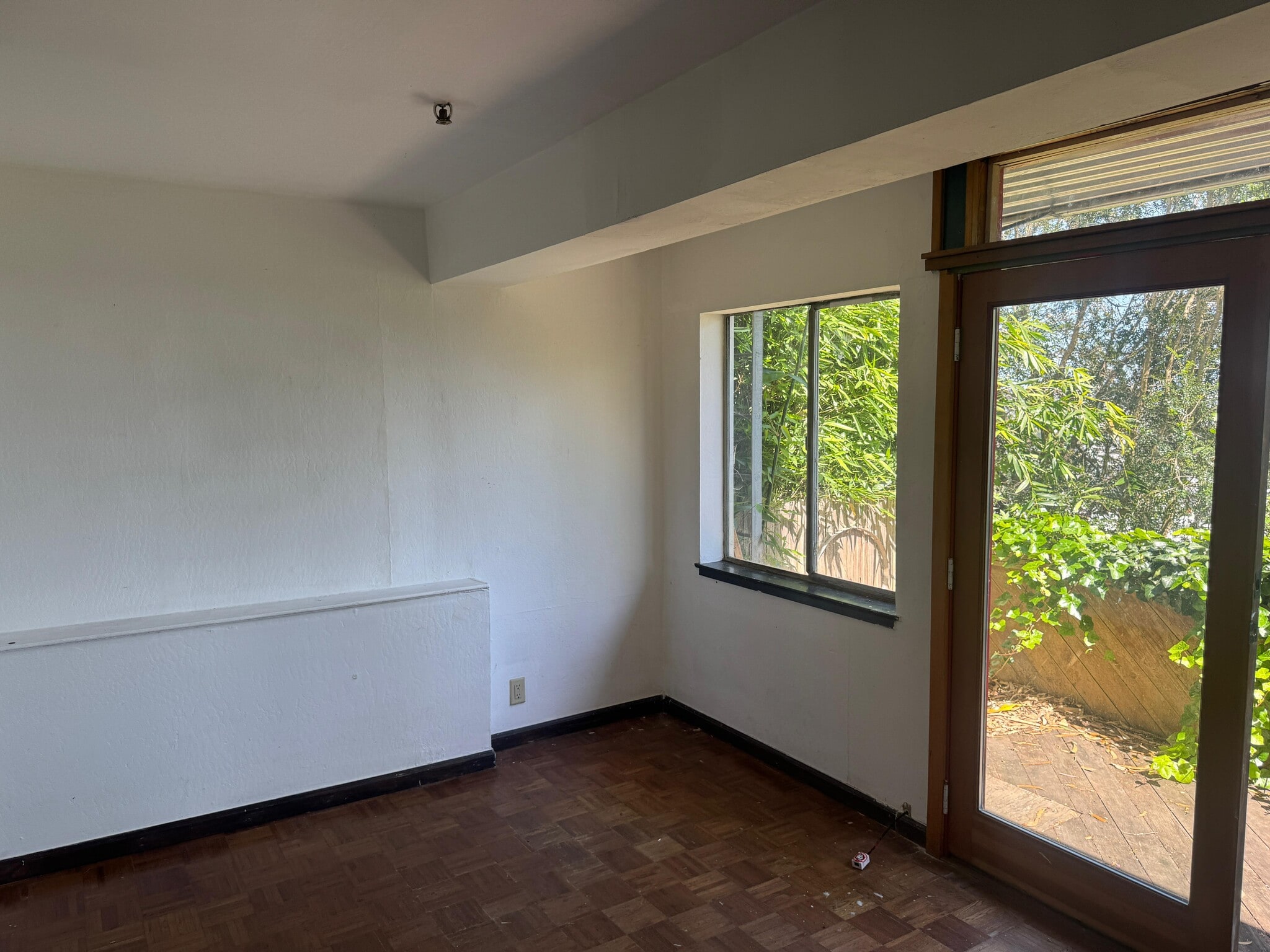 Cozy living space - 77 Miguel St