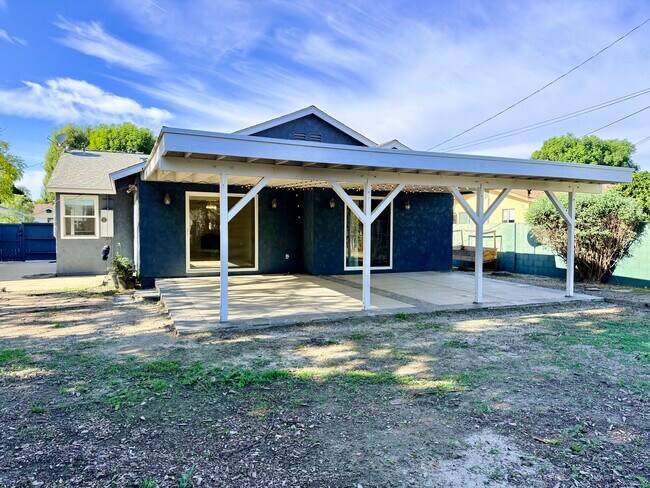 Building Photo - 4832 Maureen Ln