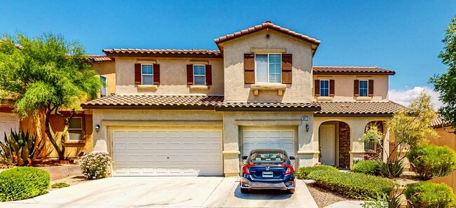 Building Photo - Beautiful 4 bedroom 3 full bath home with 2,902 Sq. FT. of living space.