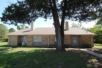 Building Photo - El Cerrito Place 8327/8329