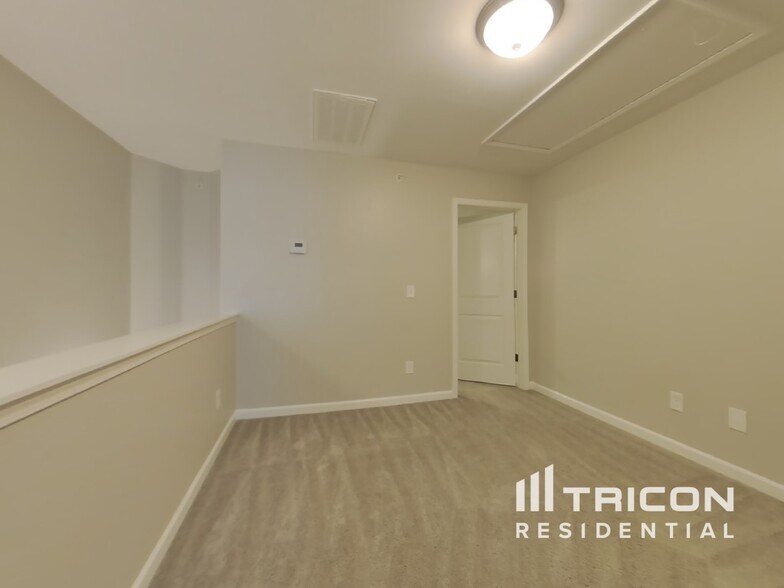 Building Photo - 121 Hickory Sta Ln