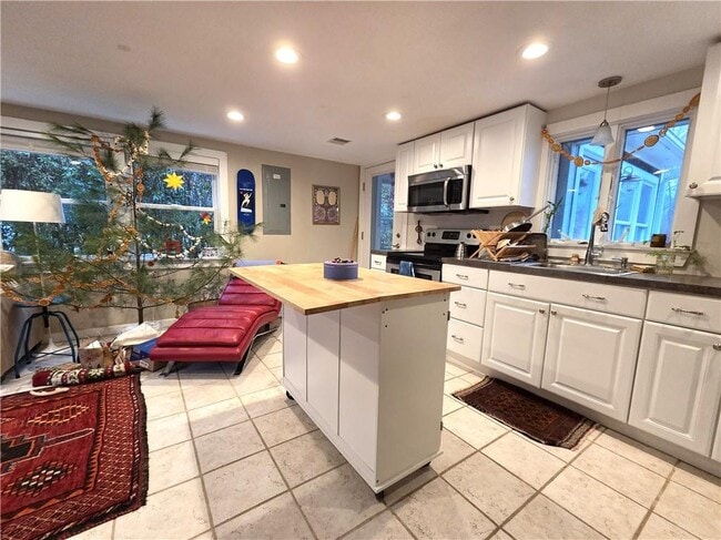 Building Photo - 78 Nautilus St