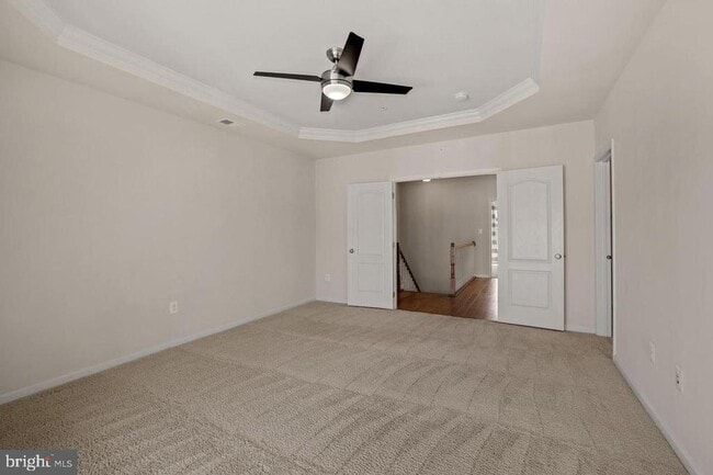 Building Photo - 43144 Thoroughfare Gap Terrace