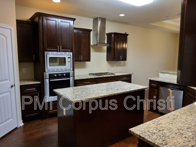 Building Photo - 4009 Cimarron Lake Dr