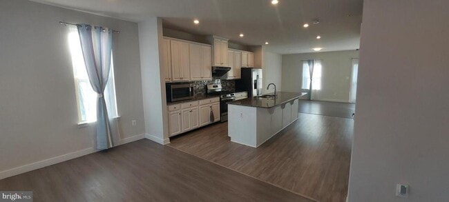 Building Photo - 5970 Fallfish Ct