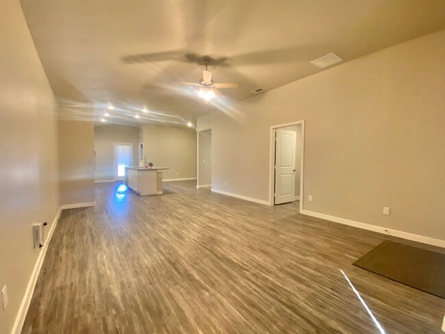 Building Photo - Great 3/2/2 in Frenship