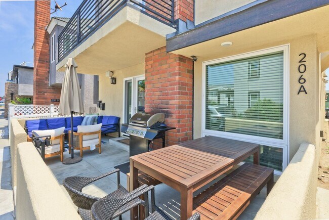Building Photo - Furnished Extended Stay Rental through May 2026 - Balboa Peninsula, Newport Beach