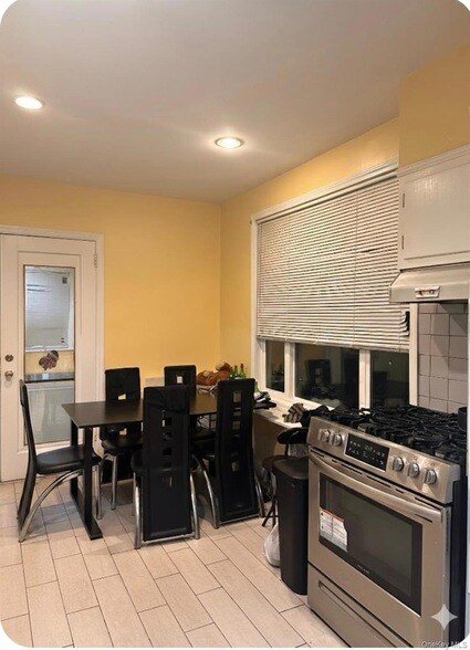 Building Photo - 35-58 71st St