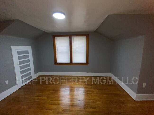 Building Photo - 15041 Coram St