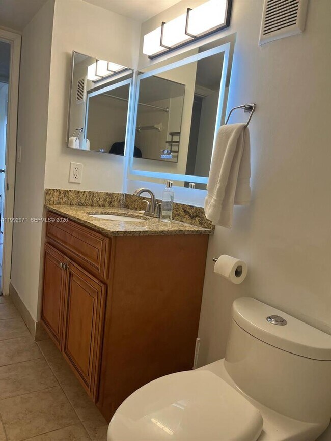 Building Photo - 8810 SW 132nd Pl