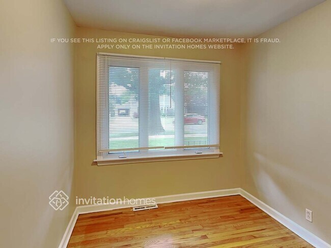 Building Photo - 9219 S 51st Ave