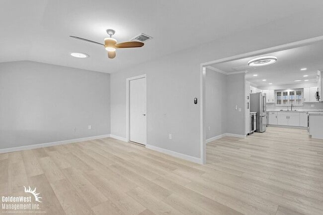 Building Photo - Beautiful 3Bdm 2Ba Home in Suncity!