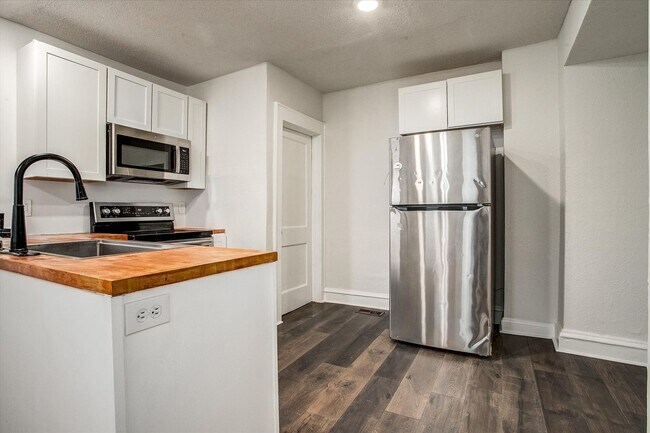 Building Photo - 3817 S Benton Ave