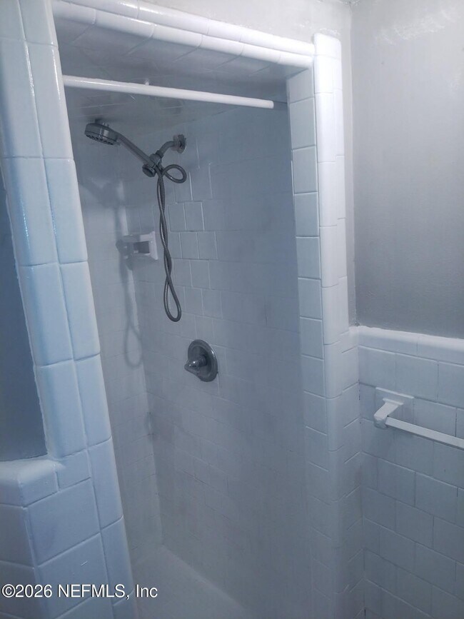 Building Photo - 5340 Kingsbury St