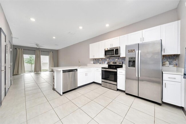 Building Photo - 2060 Viewfinder St