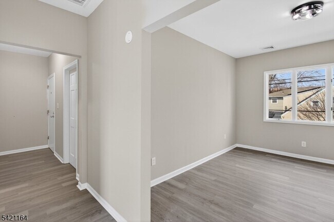 Building Photo - 378 Grand St