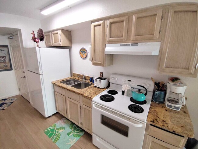 Building Photo - 5605 Gulf Blvd