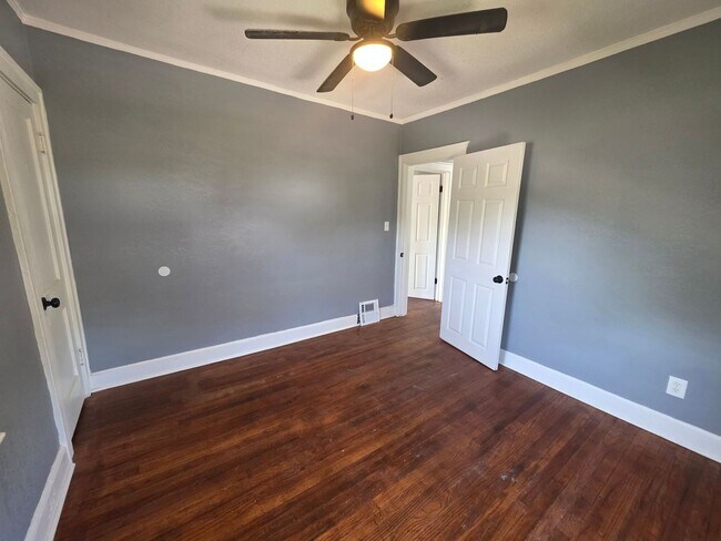 Building Photo - Charming 4 Bedroom, 2 Bath Home with Character & Space