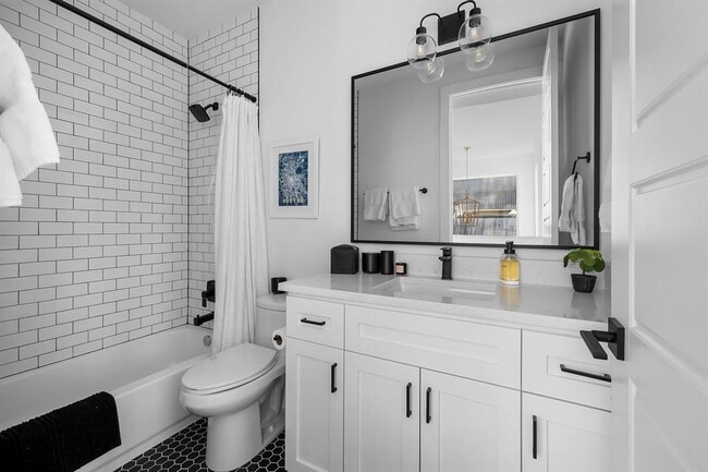 Building Photo - 404 Powell Cir