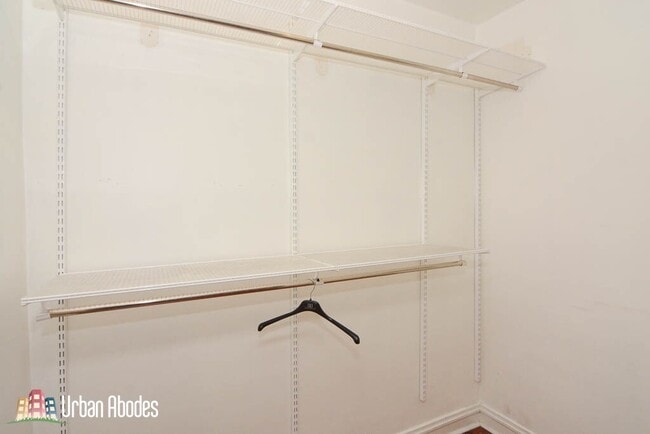 Building Photo - 4857 N Damen Ave