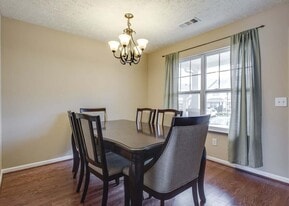 Building Photo - 576 Bradburn Village Cir