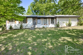 Building Photo - 1870 Gherry Dr