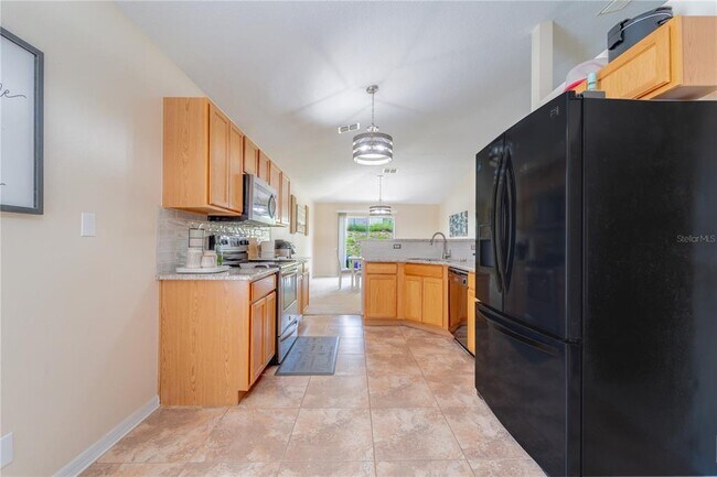Building Photo - 525 Ridges Dr