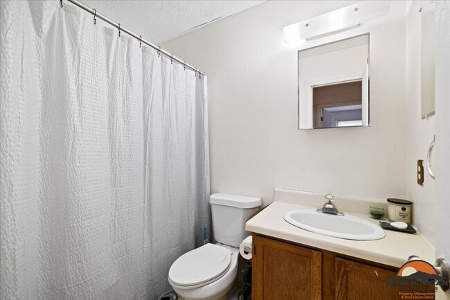 Building Photo - Two-Story Duplex in Excellent Blacksburg Location