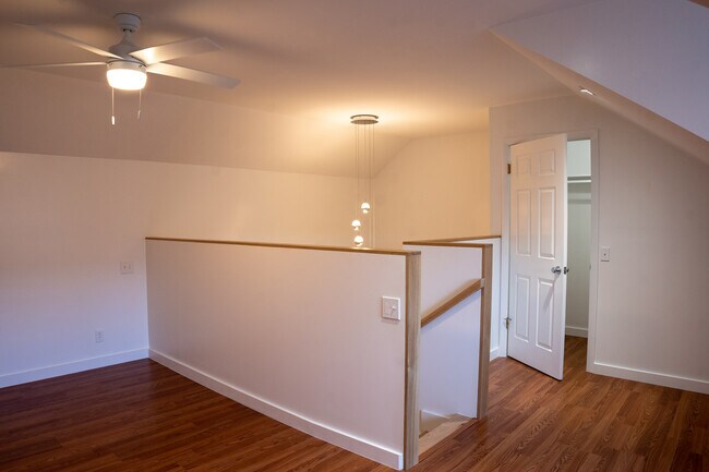 Plenty of Light and extra large closet - 455 Hope St