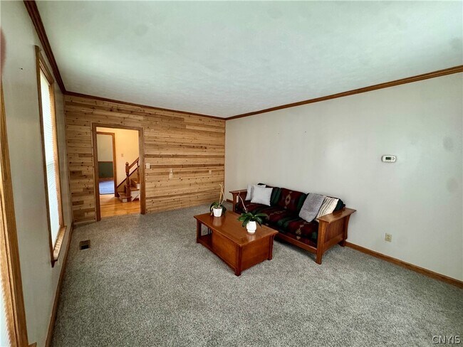 Building Photo - 5221 Hill Rd