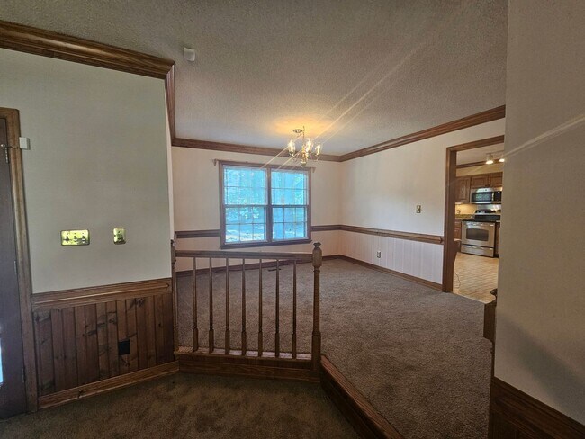 Building Photo - NEW LISTING!!!! Dont Miss Out